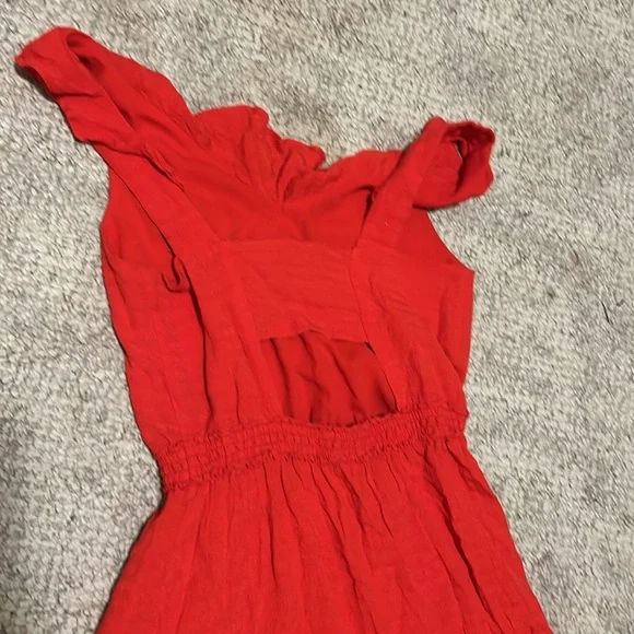 Lady in Red - Picture 3 of 3